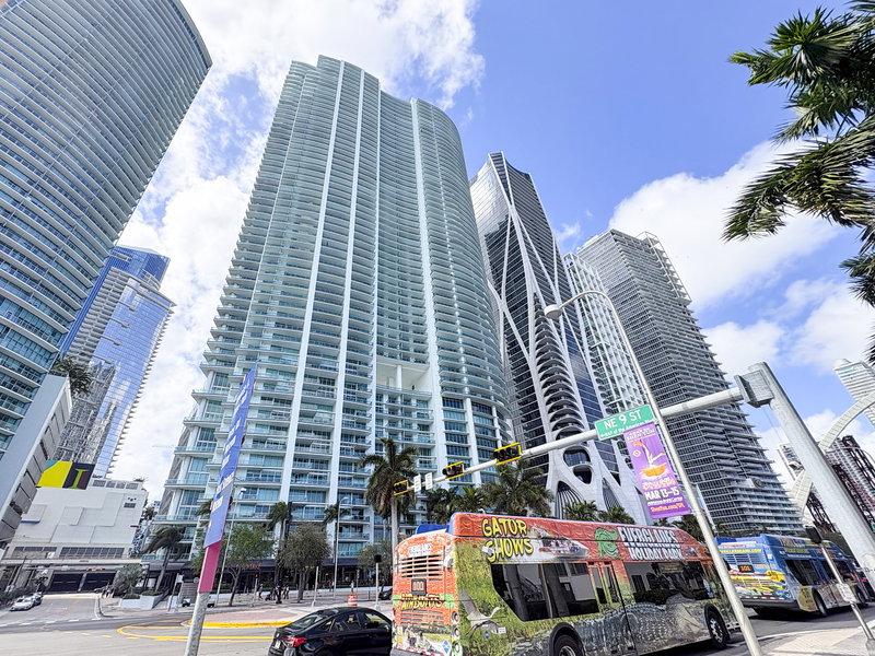 900 Biscayne Bay main photo